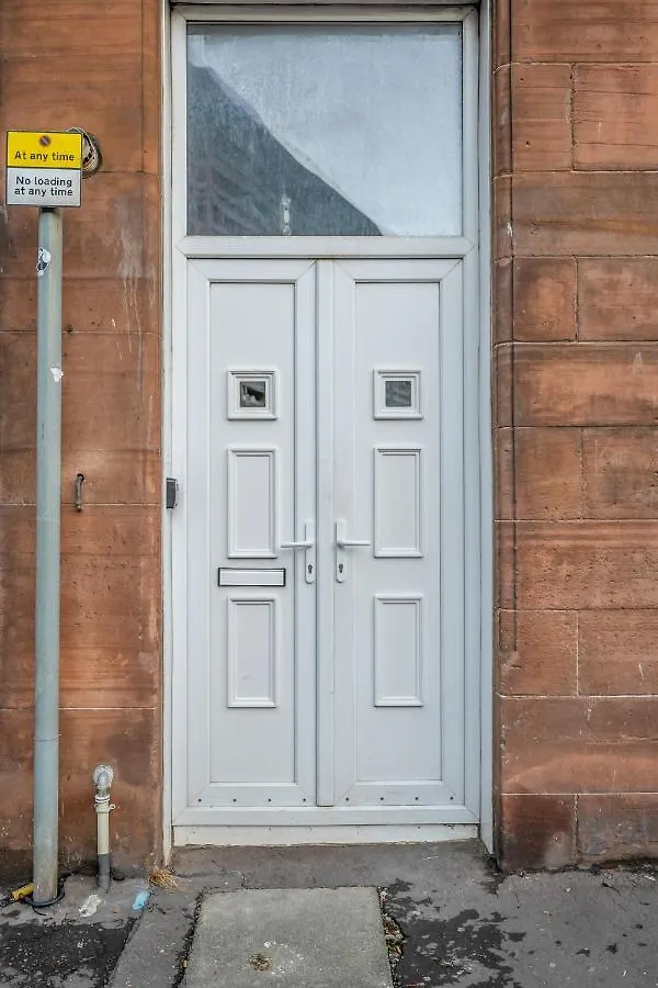 Private Ground Floor Main Door Entrance - Spacious 2 Bedroom Property - The Shore, Leith Edimburgo
